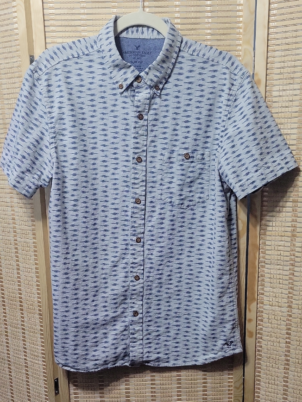 American Eagle Outfitters Slim Fit Short Sleeved Button Down - M